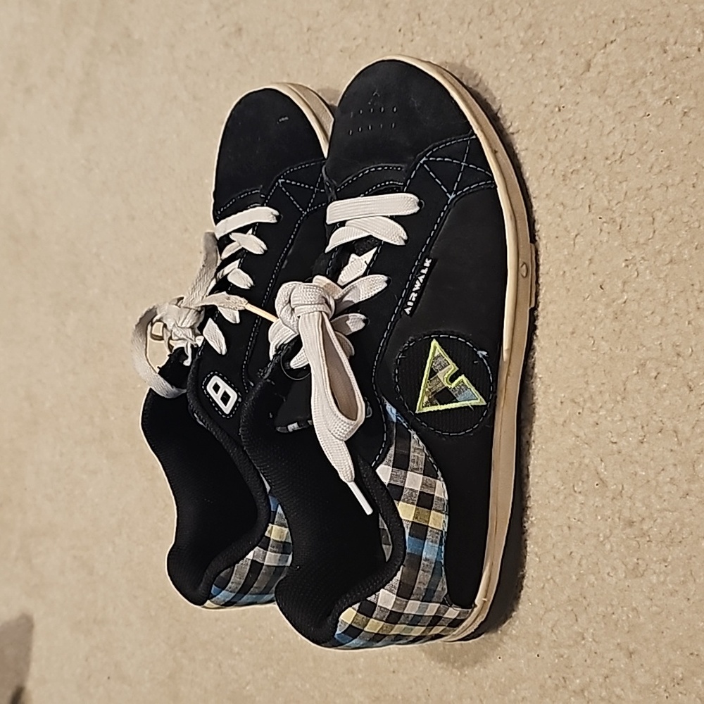 Vintage Airwalks size 10